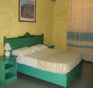 Hotel Smeraldo Cala Gonone 3*,  Italia
