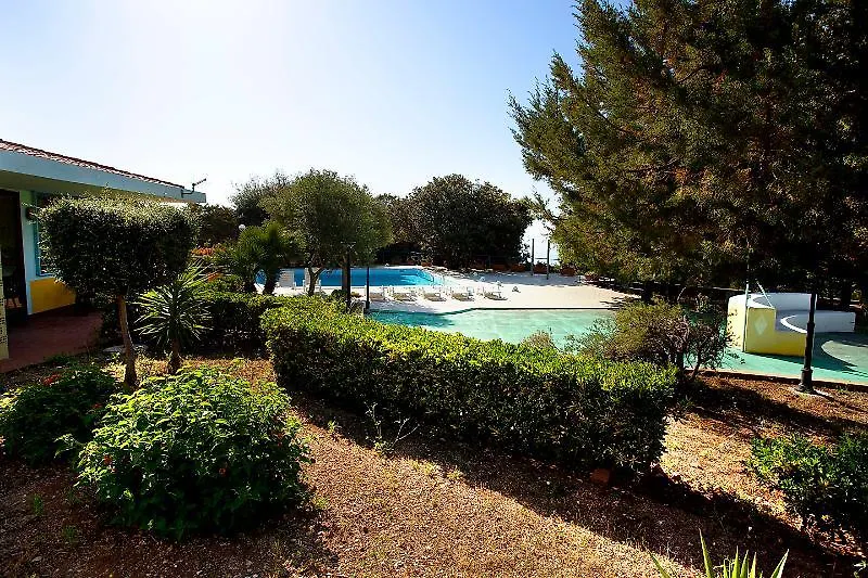 Hotel Smeraldo كالا غونوني 3*,  إيطاليا